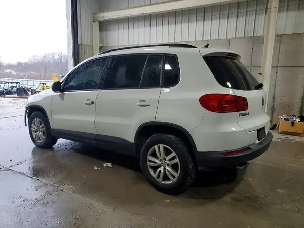 WVGAV7AX5HK004194 2017 VOLKSWAGEN TIGUAN - Image 2
