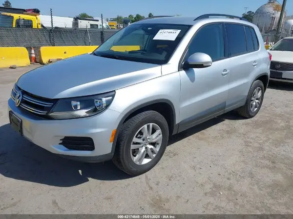 WVGAV7AX5HK016877 2017 VOLKSWAGEN TIGUAN - Image 2