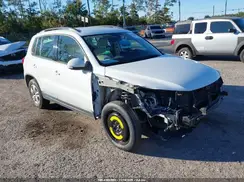 WVGAV7AX5HK019617 2017 VOLKSWAGEN TIGUAN