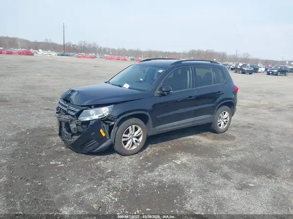 WVGAV7AX5HK020217 2017 VOLKSWAGEN TIGUAN - Image 2
