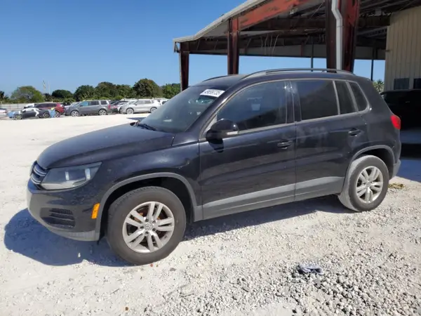 WVGAV7AX5HK022033 2017 VOLKSWAGEN TIGUAN - Image 1