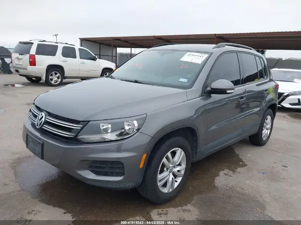 WVGAV7AX5HK026115 2017 VOLKSWAGEN TIGUAN - Image 2