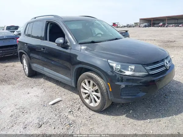 WVGAV7AX5HK042976 2017 VOLKSWAGEN TIGUAN - Image 1