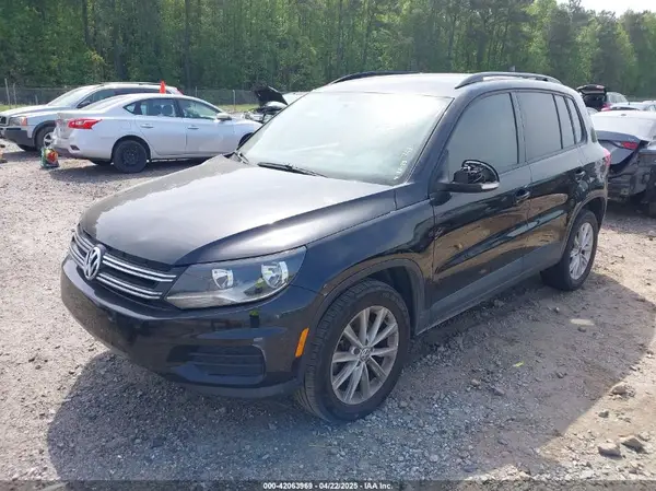 WVGAV7AX5HK042976 2017 VOLKSWAGEN TIGUAN - Image 2