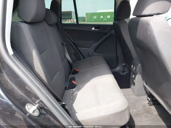 WVGAV7AX5HK042976 2017 VOLKSWAGEN TIGUAN - Image 8