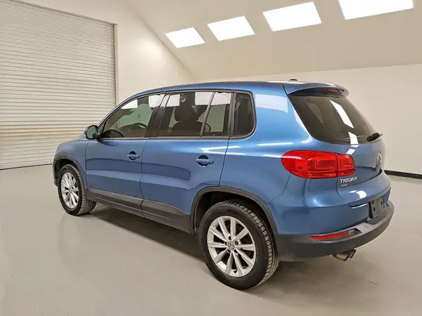 WVGAV7AX5HK043495 2017 VOLKSWAGEN TIGUAN - Image 2