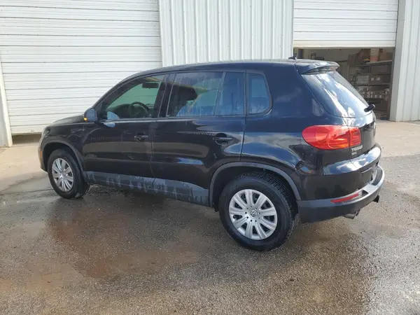 WVGAV7AX5HK048468 2017 VOLKSWAGEN TIGUAN - Image 2