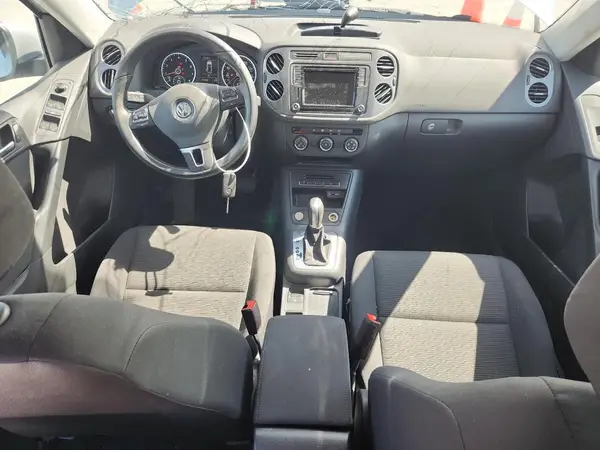 WVGAV7AX5HK049099 2017 VOLKSWAGEN TIGUAN - Image 8