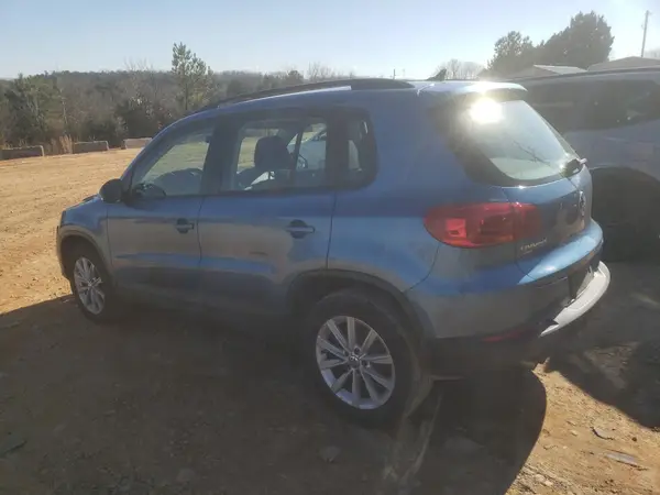 WVGAV7AX5HK049541 2017 VOLKSWAGEN TIGUAN - Image 2