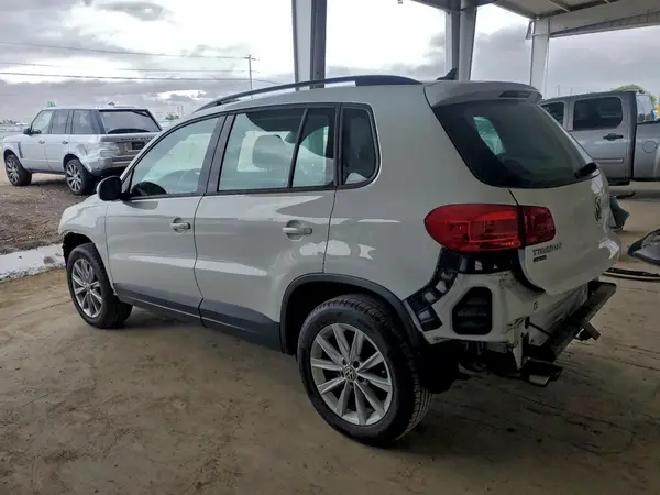 WVGAV7AX5HK050043 2017 VOLKSWAGEN TIGUAN - Image 2