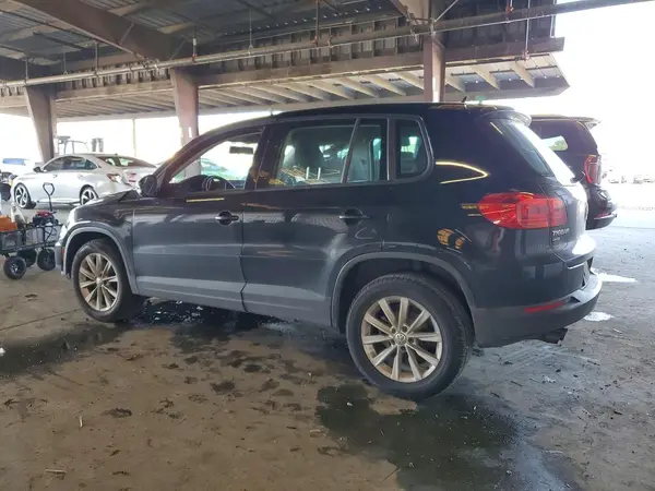 WVGAV7AX5HK051175 2017 VOLKSWAGEN TIGUAN - Image 2