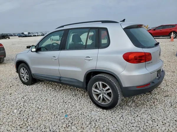 WVGAV7AX5HW501044 2017 VOLKSWAGEN TIGUAN - Image 2