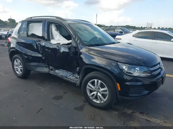 WVGAV7AX5HW509161 2017 VOLKSWAGEN TIGUAN - Image 1