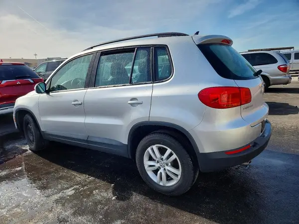 WVGAV7AX5HW512478 2017 VOLKSWAGEN TIGUAN - Image 2