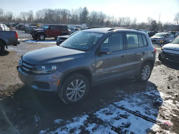 WVGAV7AX5JK003763 2018 VOLKSWAGEN TIGUAN - Image 1
