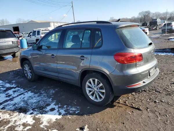 WVGAV7AX5JK003763 2018 VOLKSWAGEN TIGUAN - Image 2