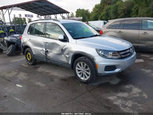 WVGAV7AX5JK004959 2018 VOLKSWAGEN TIGUAN - Image 1