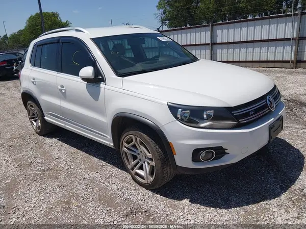 WVGAV7AX6GW026275 2016 VOLKSWAGEN TIGUAN - Image 1