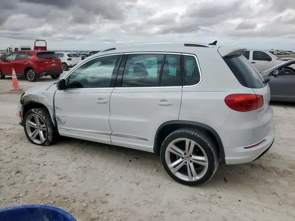 WVGAV7AX6GW039740 2016 VOLKSWAGEN TIGUAN - Image 2