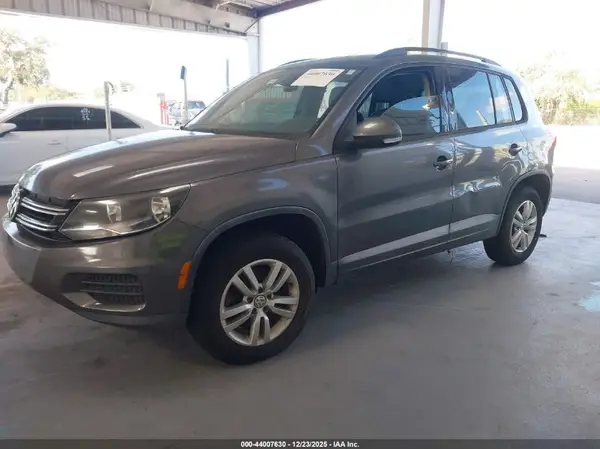 WVGAV7AX6GW526579 2016 VOLKSWAGEN TIGUAN - Image 2