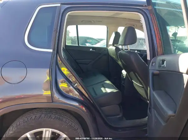 WVGAV7AX6GW527070 2016 VOLKSWAGEN TIGUAN - Image 8