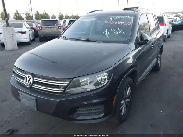 WVGAV7AX6GW538022 2016 VOLKSWAGEN TIGUAN - Image 2