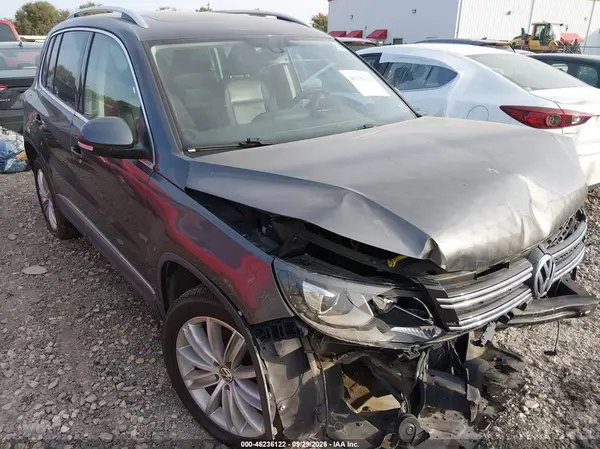 WVGAV7AX6GW553765 2016 VOLKSWAGEN TIGUAN - Image 1