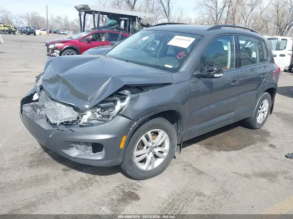 WVGAV7AX6GW558612 2016 VOLKSWAGEN TIGUAN - Image 2