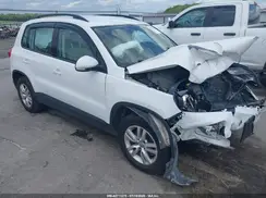 WVGAV7AX6GW575152 2016 VOLKSWAGEN TIGUAN