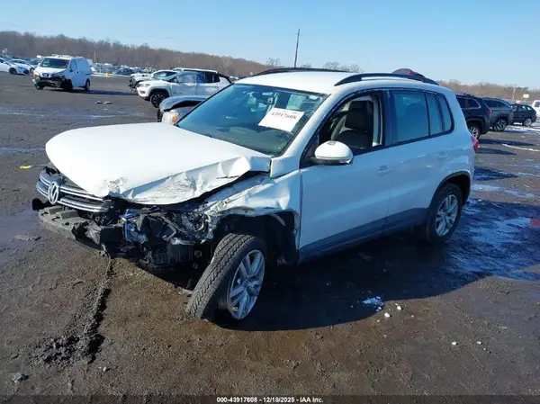 WVGAV7AX6GW603550 2016 VOLKSWAGEN TIGUAN - Image 2