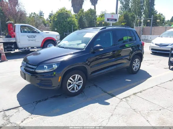 WVGAV7AX6GW610837 2016 VOLKSWAGEN TIGUAN - Image 2