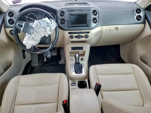 WVGAV7AX6HK016614 2017 VOLKSWAGEN TIGUAN - Image 8