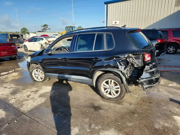 WVGAV7AX6HK018895 2017 VOLKSWAGEN TIGUAN - Image 2