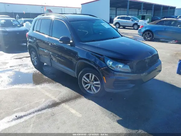 WVGAV7AX6HK019951 2017 VOLKSWAGEN TIGUAN