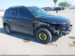 WVGAV7AX6HK029041 2017 VOLKSWAGEN TIGUAN