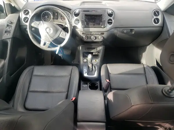 WVGAV7AX6HK030075 2017 VOLKSWAGEN TIGUAN - Image 8