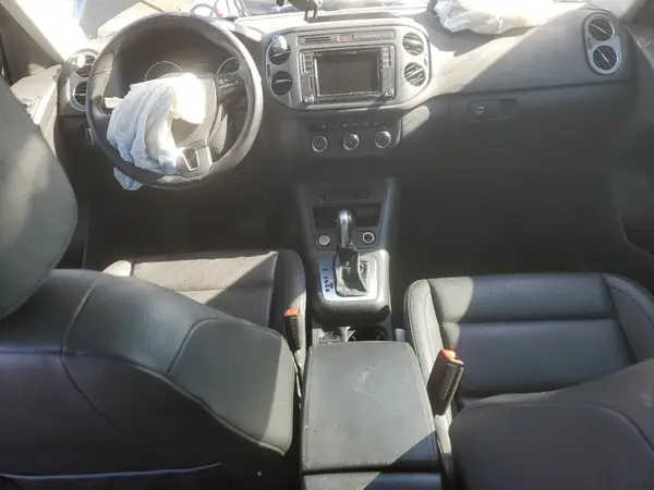 WVGAV7AX6HK040220 2017 VOLKSWAGEN TIGUAN - Image 8