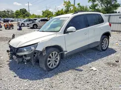 WVGAV7AX6HK042498 2017 VOLKSWAGEN TIGUAN