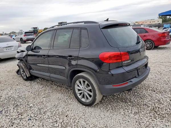 WVGAV7AX6HK046311 2017 VOLKSWAGEN TIGUAN - Image 2