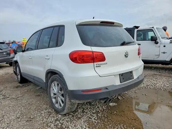 WVGAV7AX6HK048950 2017 VOLKSWAGEN TIGUAN - Image 2