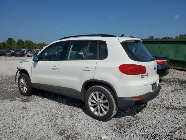 WVGAV7AX6HK049404 2017 VOLKSWAGEN TIGUAN - Image 2