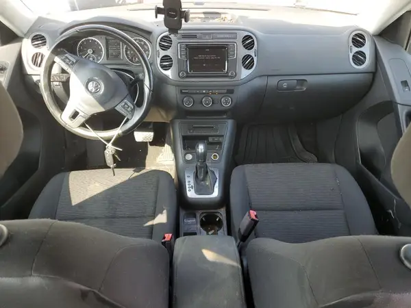 WVGAV7AX6HK049404 2017 VOLKSWAGEN TIGUAN - Image 8