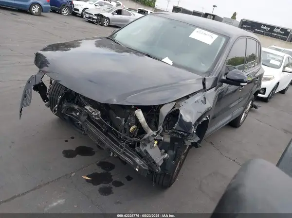WVGAV7AX6HK053775 2017 VOLKSWAGEN TIGUAN - Image 2