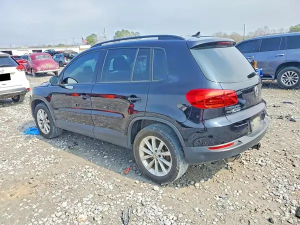 WVGAV7AX6HK054800 2017 VOLKSWAGEN TIGUAN - Image 2