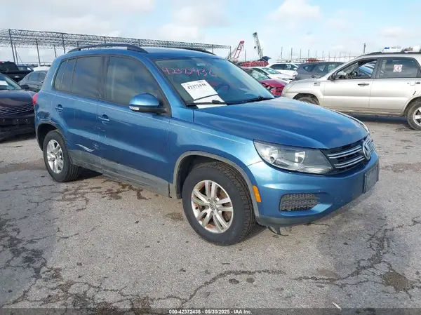 WVGAV7AX6HW503871 2017 VOLKSWAGEN TIGUAN - Image 1
