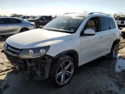 WVGAV7AX7GW010490 2016 VOLKSWAGEN TIGUAN