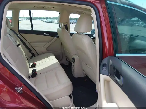 WVGAV7AX7GW020467 2016 VOLKSWAGEN TIGUAN - Image 8