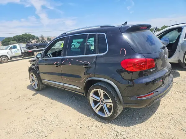 WVGAV7AX7GW026320 2016 VOLKSWAGEN TIGUAN - Image 2