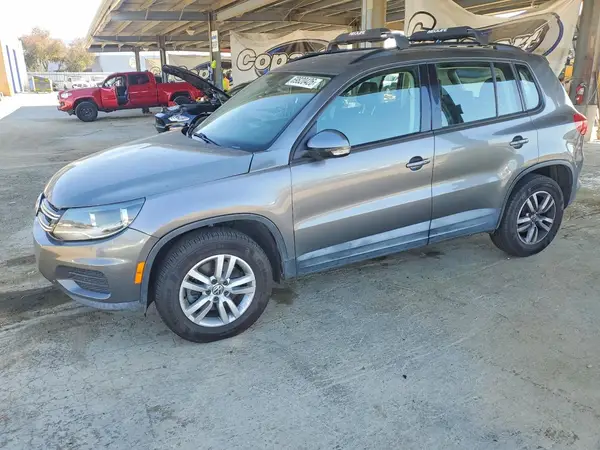 WVGAV7AX7GW051072 2016 VOLKSWAGEN TIGUAN - Image 1