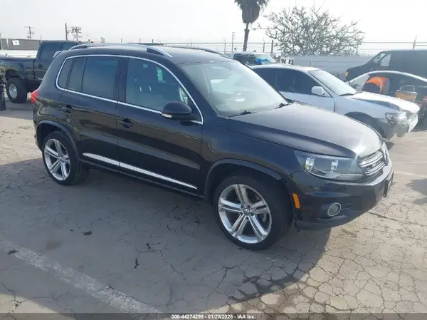 WVGAV7AX7GW089661 2016 VOLKSWAGEN TIGUAN - Image 1